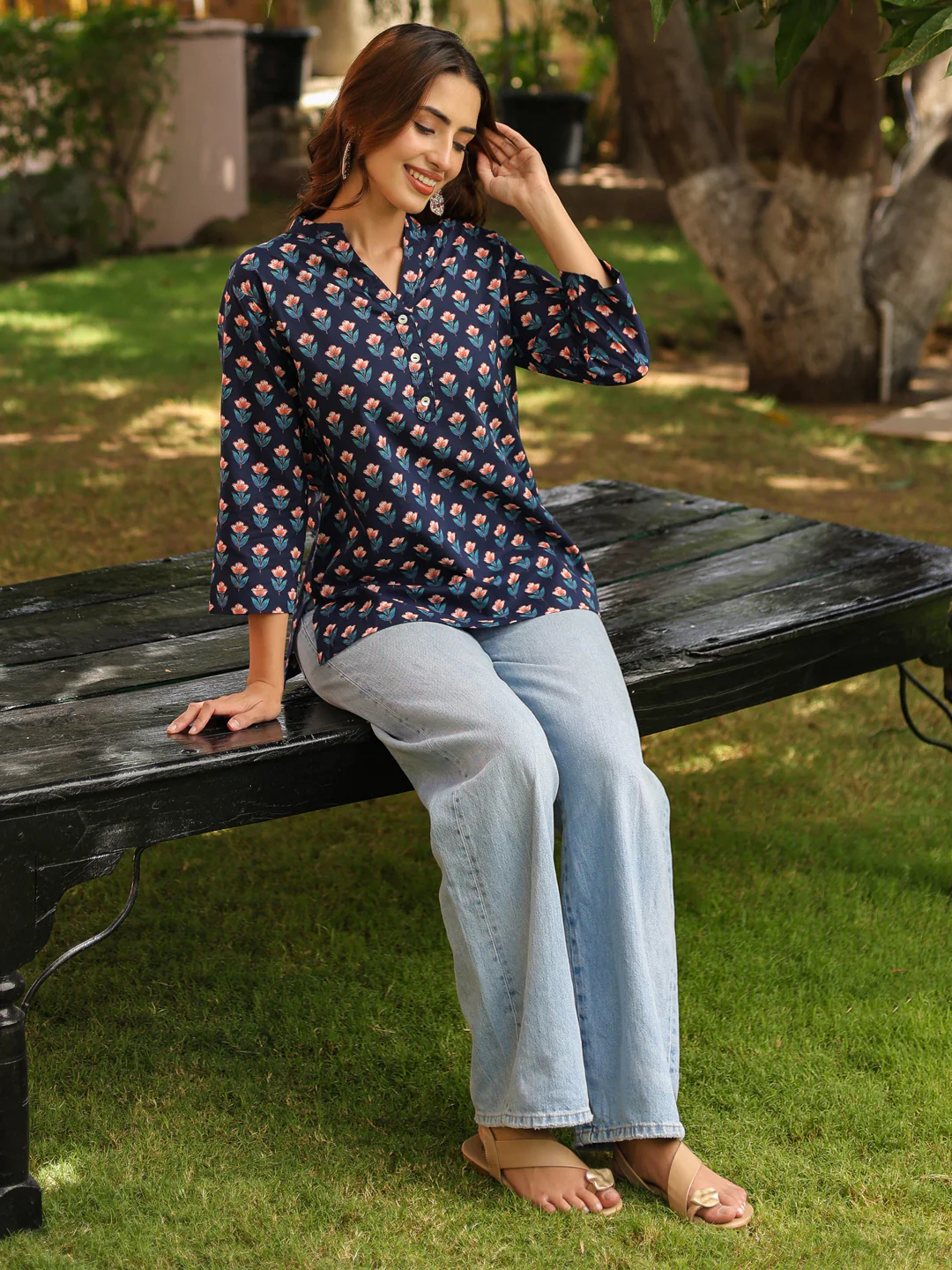 Mandarin Collar Floral Printed Straight Kurti