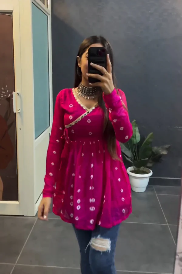 New Gulabi Bandhani Schiffon Fabric With Less Work Top