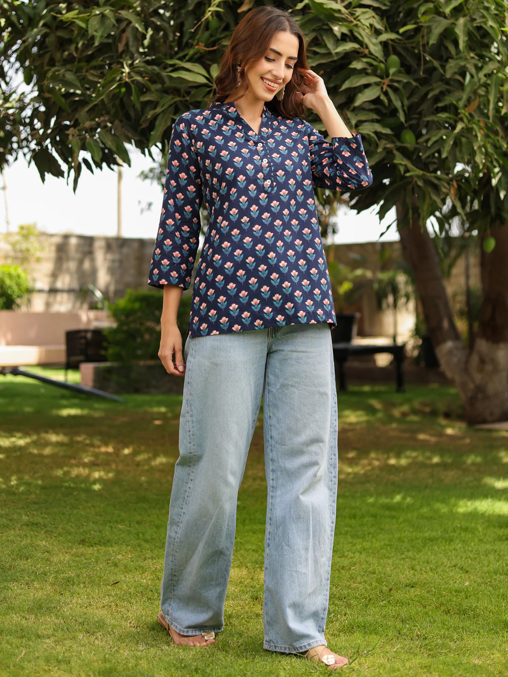 Mandarin Collar Floral Printed Straight Kurti