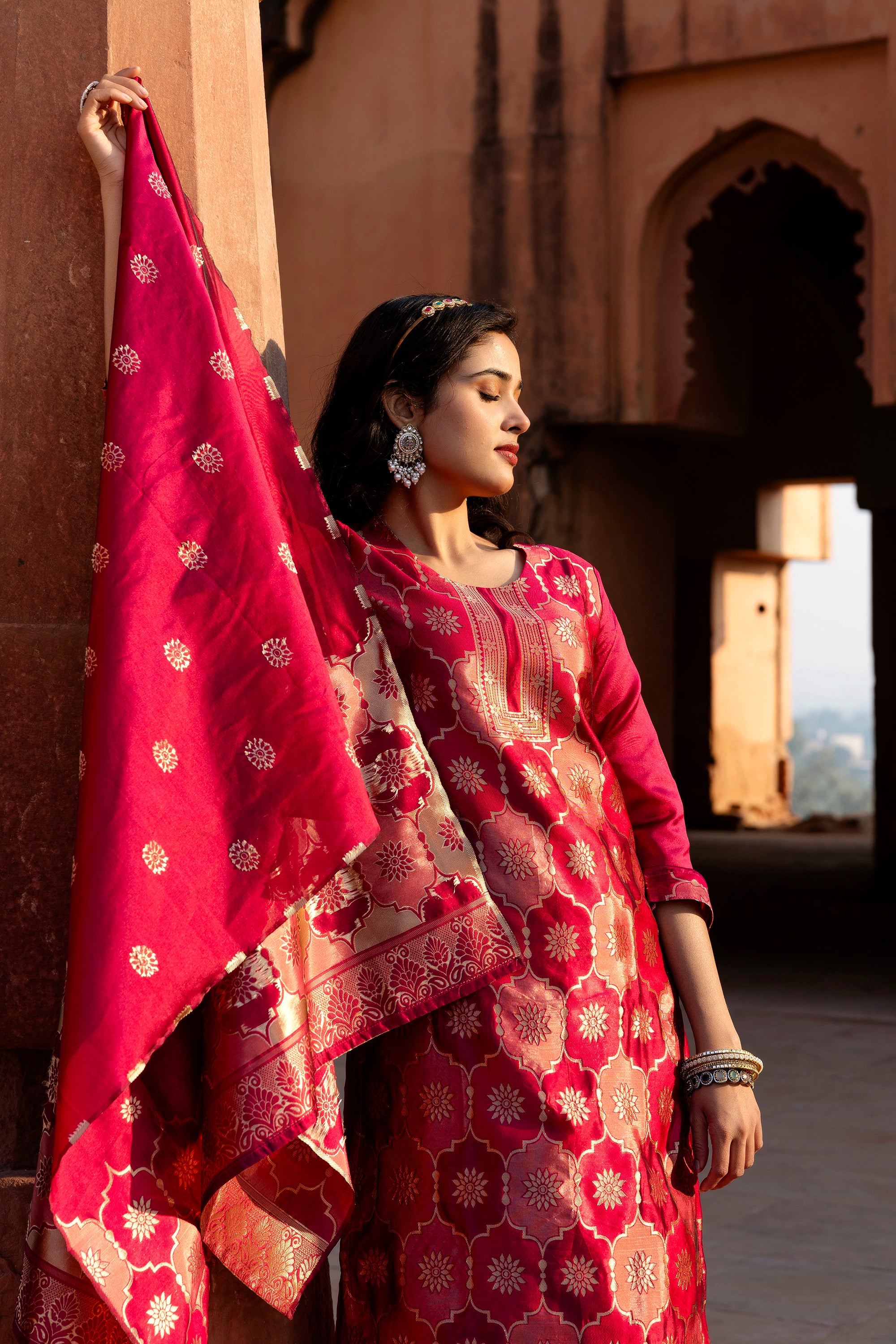 CHEERY PINK COLOURED TREDITIONAL WEAR KURTA SET