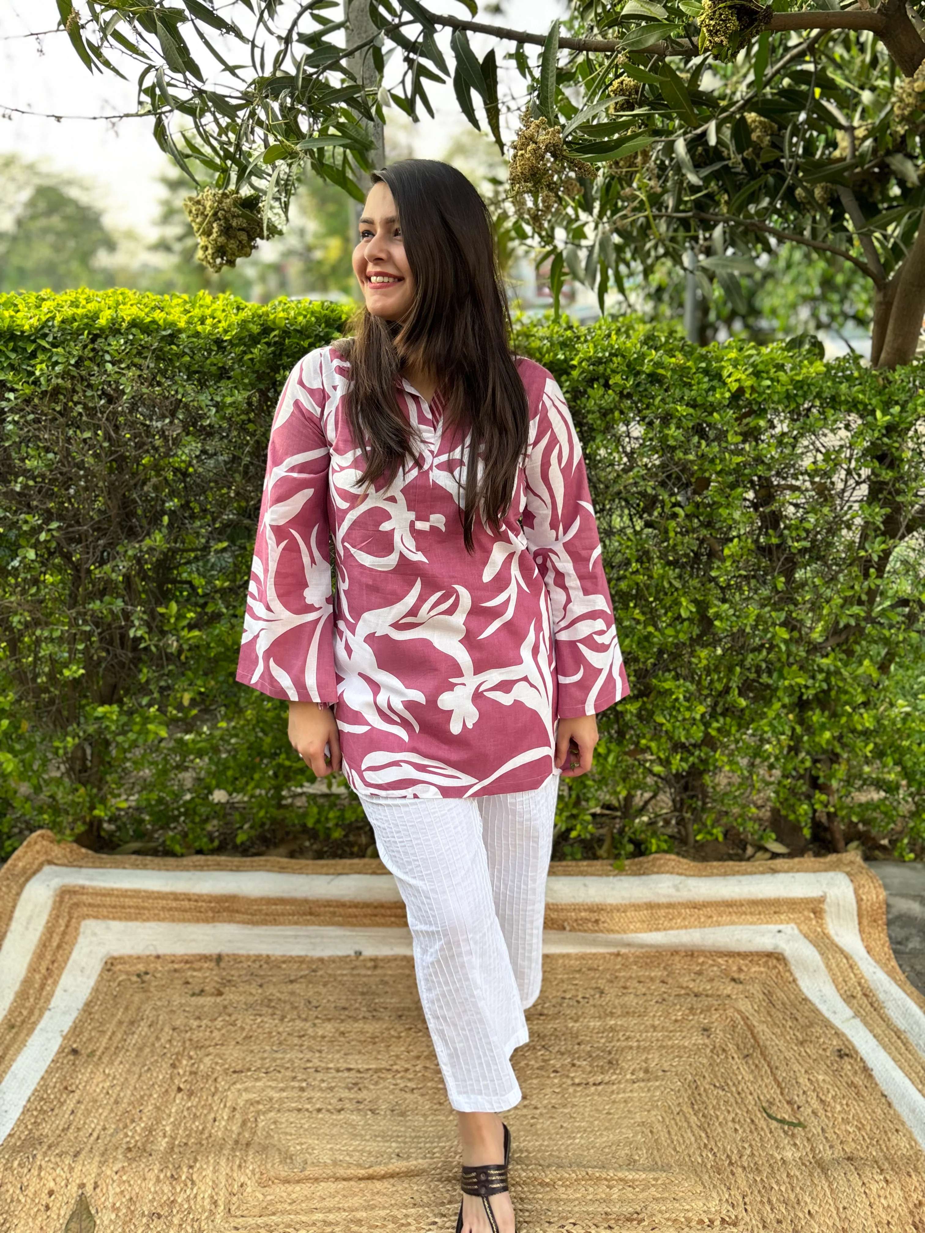 Pink abstract short kurti