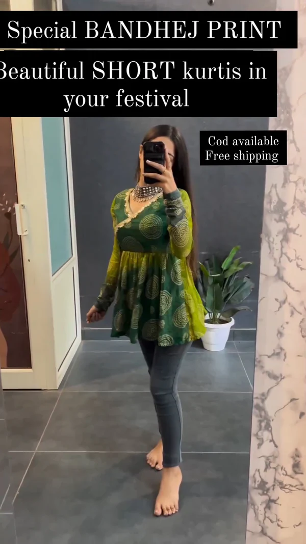 Cotton Green Bandhani Printed Short Top