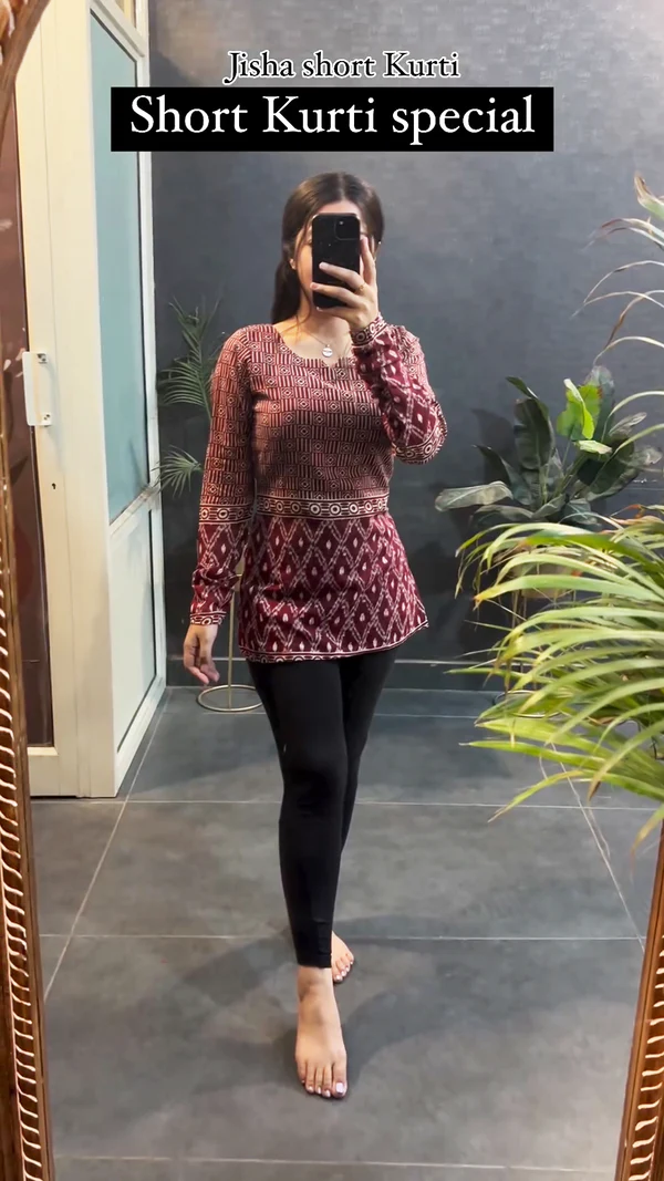 Cotton Printed New Straight Short Kurtis With Lining