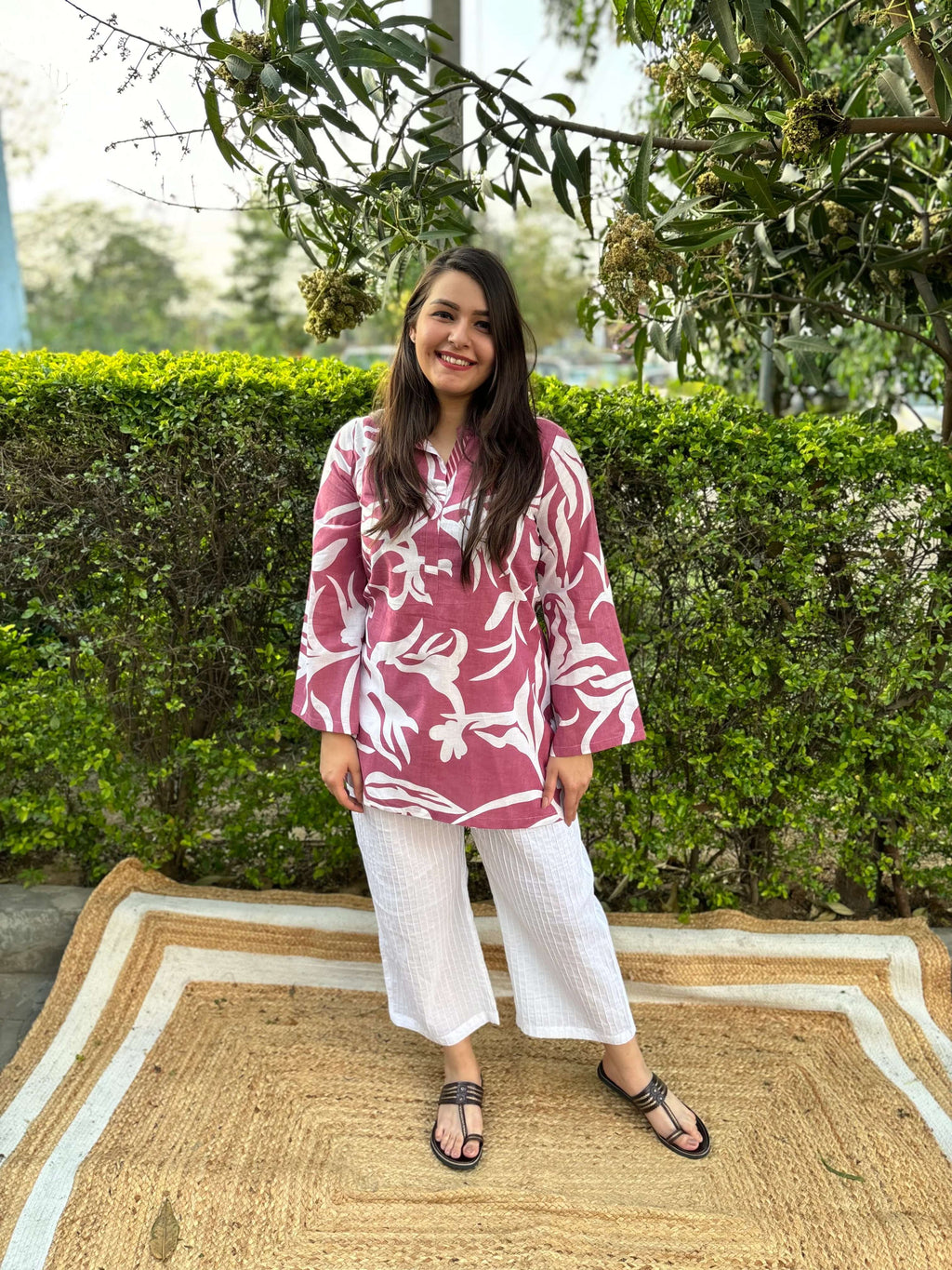 Pink abstract short kurti