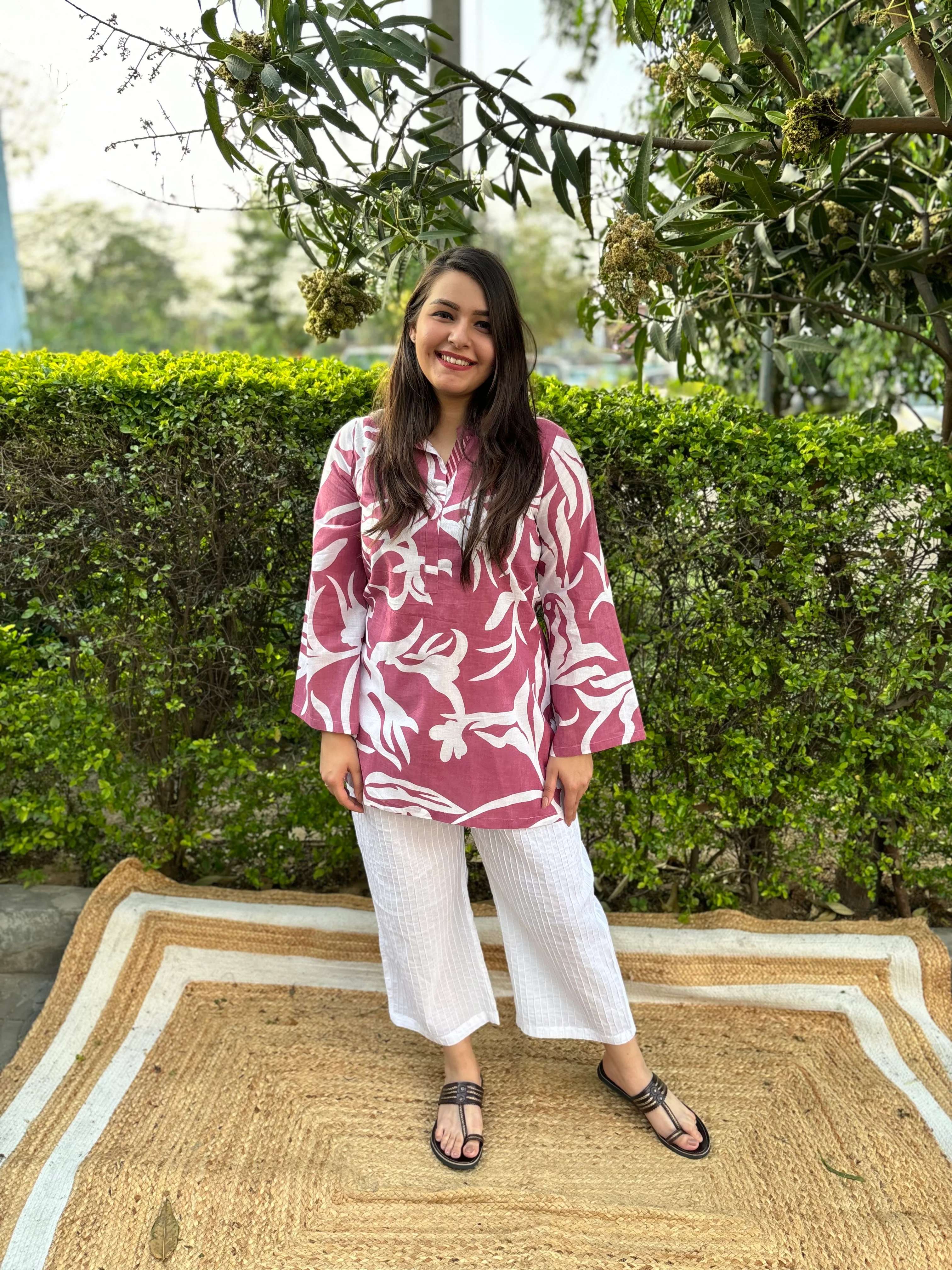 Pink abstract short kurti