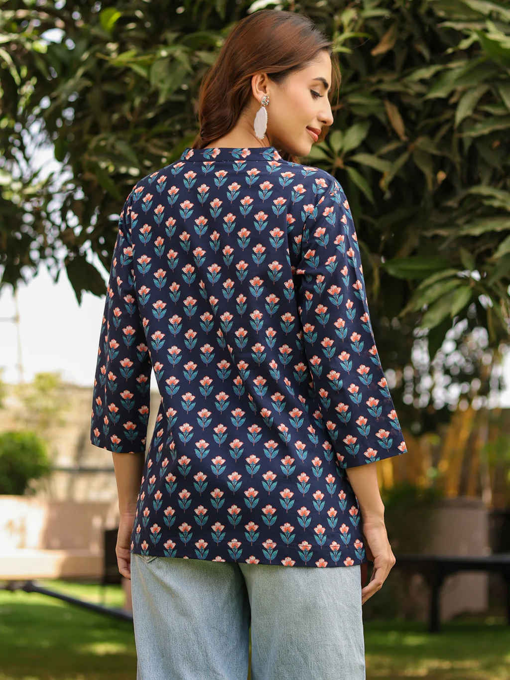 Mandarin Collar Floral Printed Straight Kurti