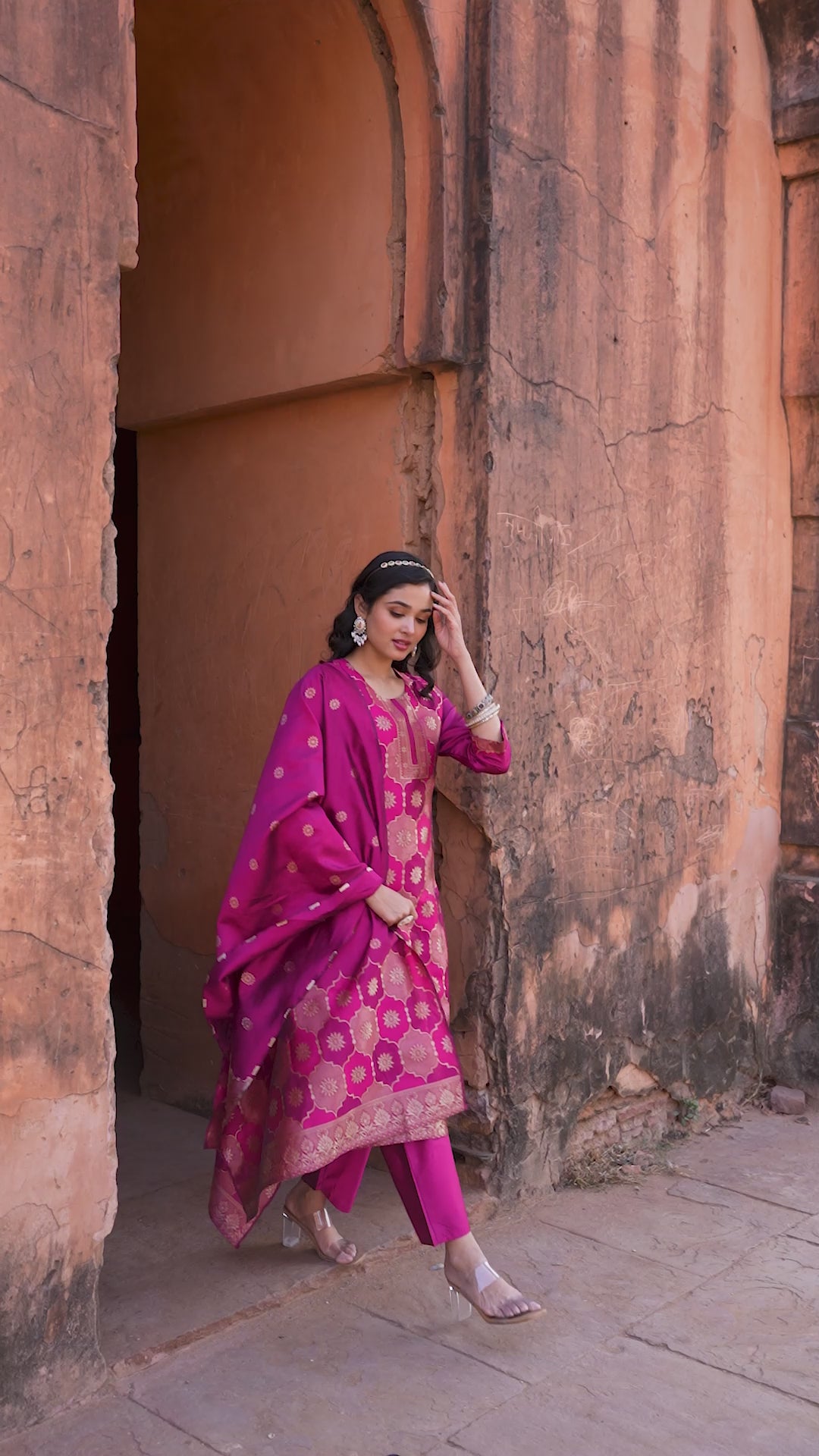 CHEERY PINK COLOURED TREDITIONAL WEAR KURTA SET